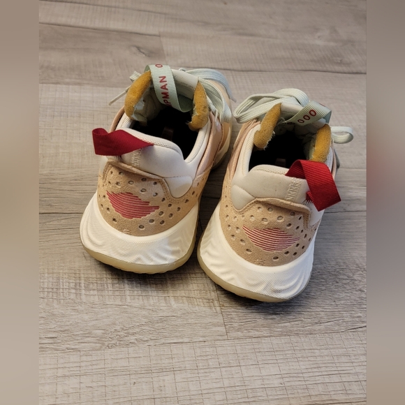 Jordan Athletic Shoes in Beige and Red - Picture 3 of 7